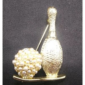 Vintage Signed Dodds AB Faux Ball Gold Tone Metal Bowling Ball Brooch